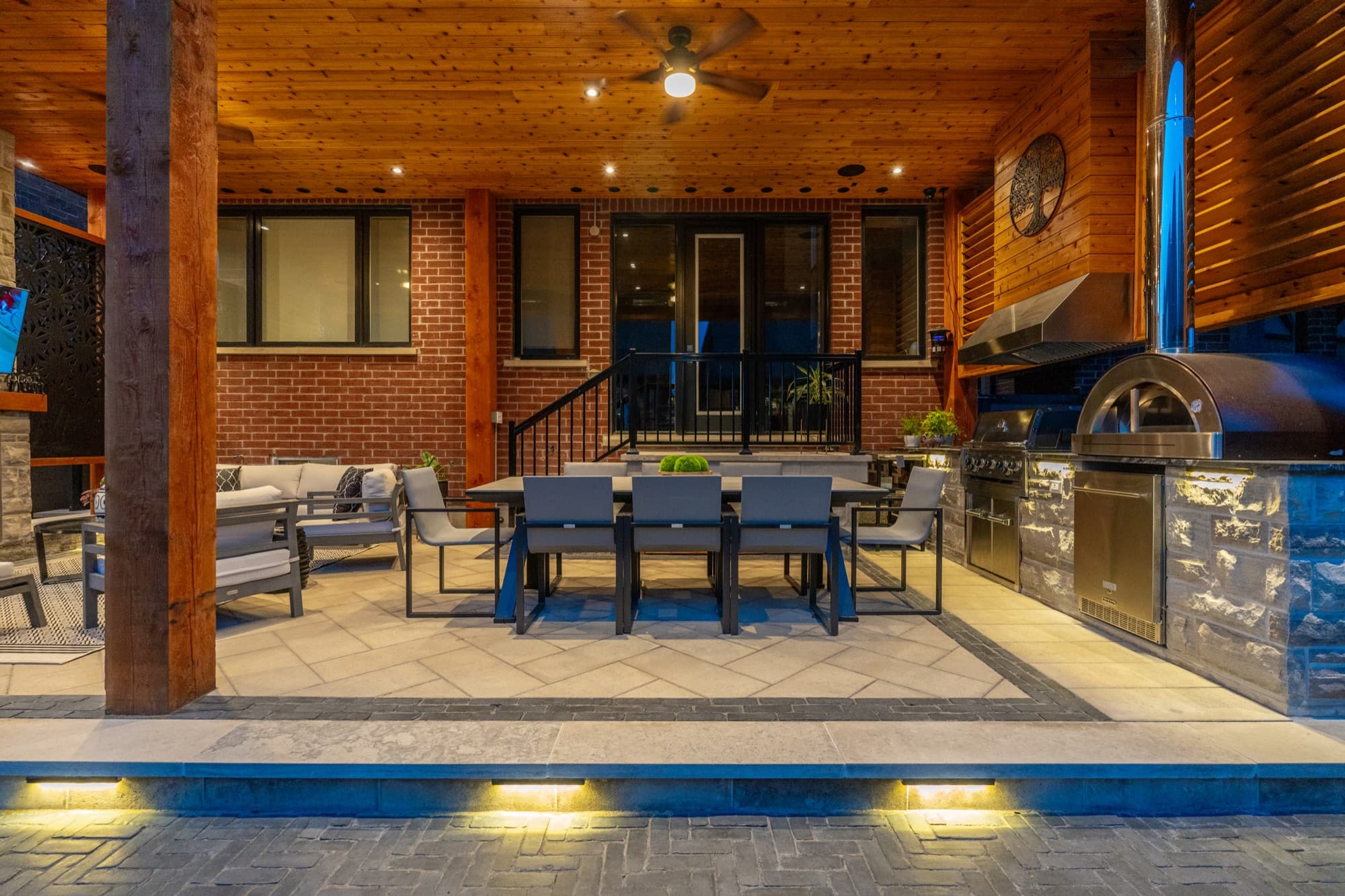 Cedar Covered Terrace — 2.1